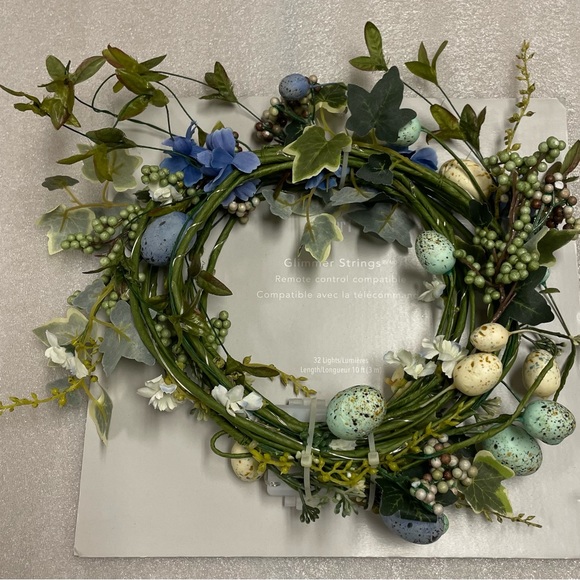 Pier 1 Easter glimmer string garland - Picture 3 of 11